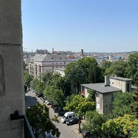 Lägenhet Panoramic Hideaway In Buda